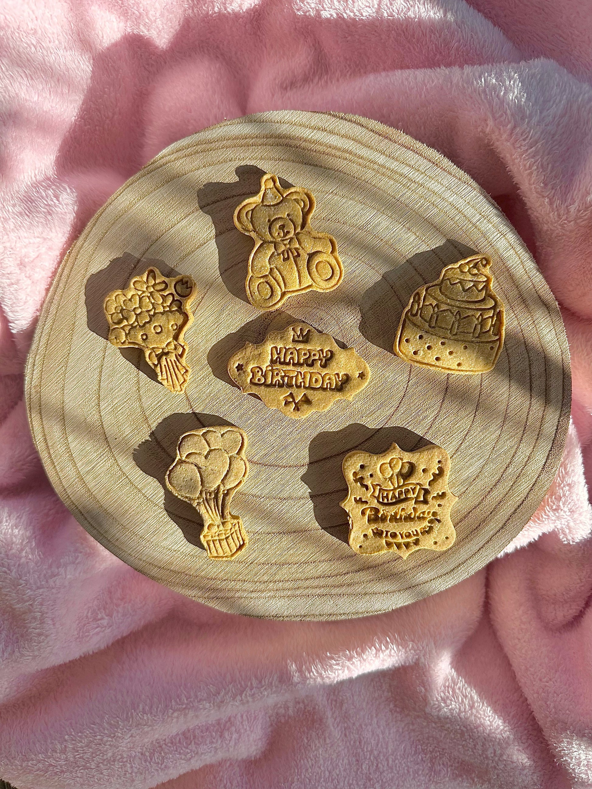 birthday oat biscuit cookies - limited ingredient dog treats