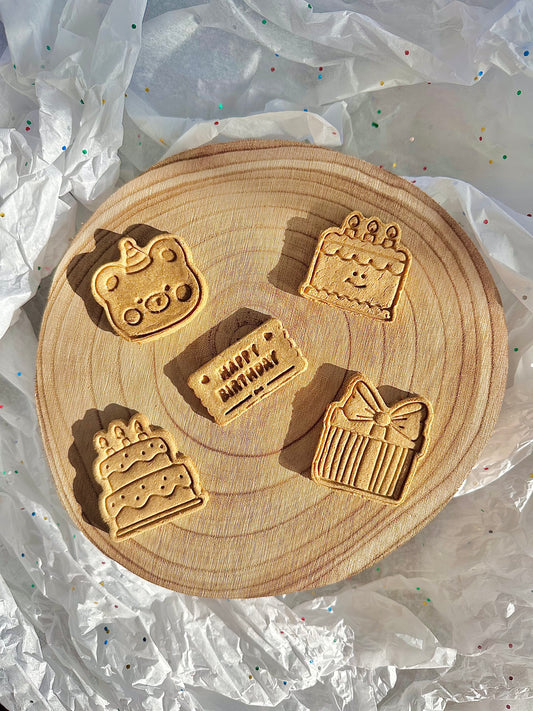 birthday oat biscuit cookies - limited ingredient dog treats